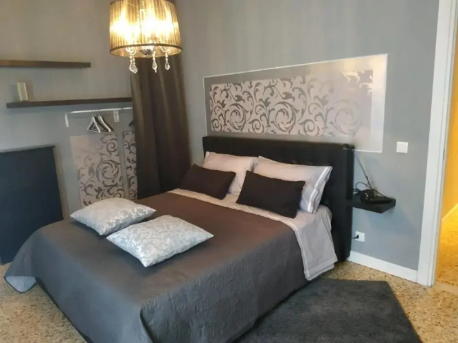 3 Bedrooms Apartment