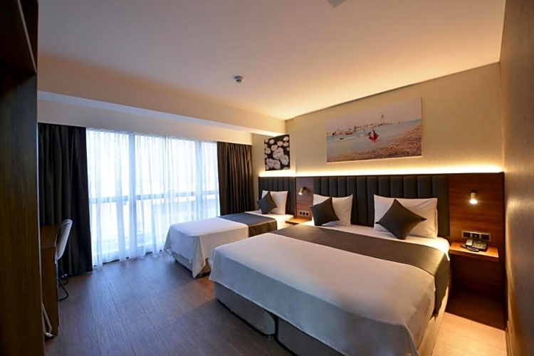 Triple room