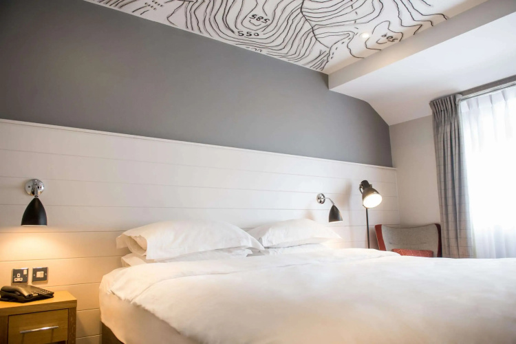 North Lakes Hotel And Spa