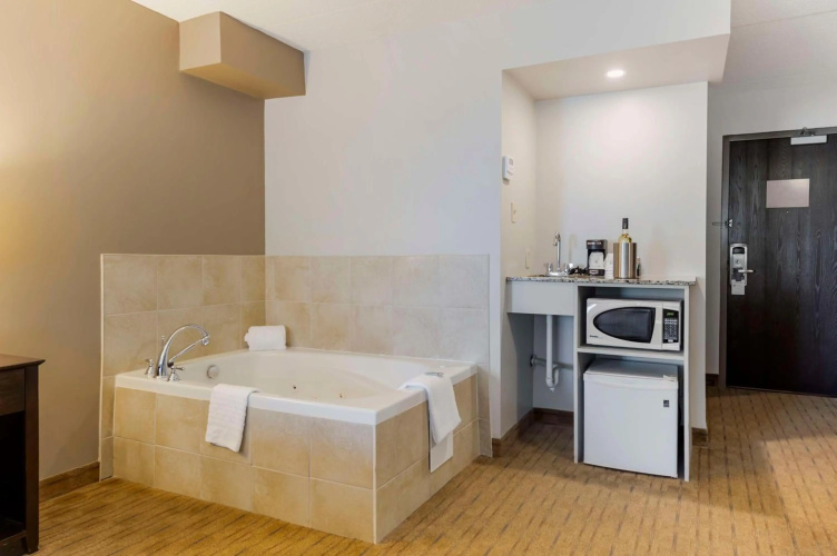 Best Western Pembroke Inn & Conference Centre photo 40