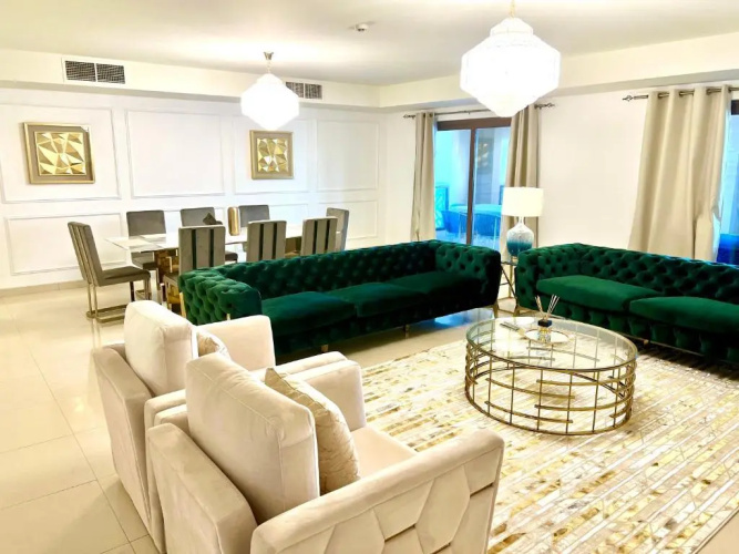 Spacious 4 bd and 2 bd apartments with amazing Sea view