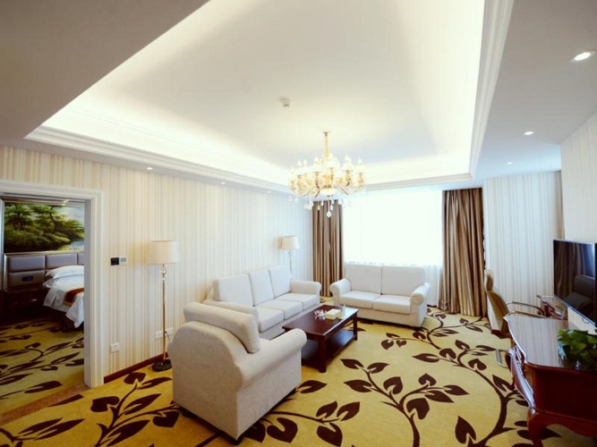 Deluxe Suite
