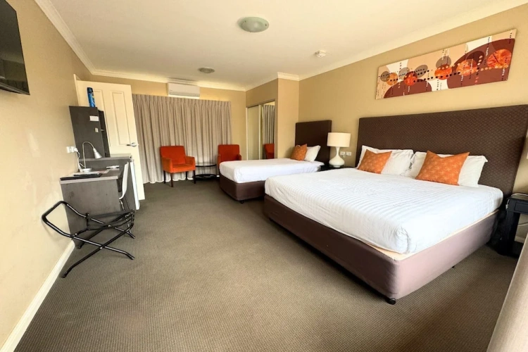 Deluxe Triple room