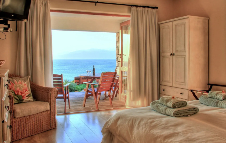 Kleinzee Oceanfront Guesthouse