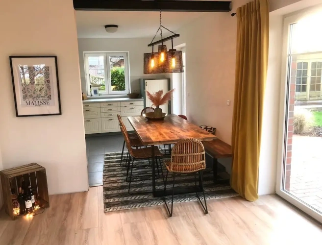 Sextuple Cottage