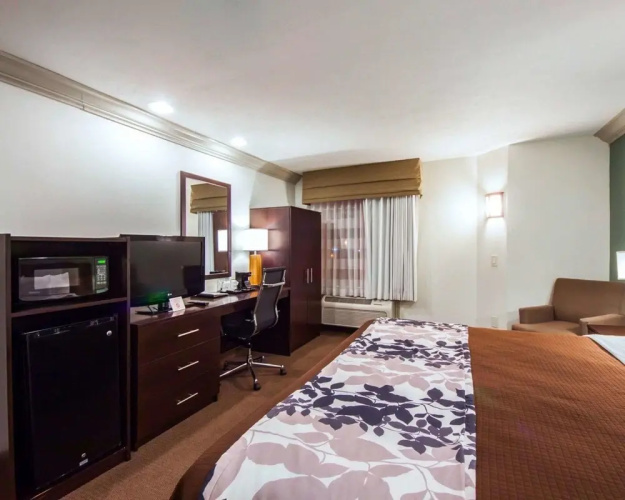 Sleep Inn & Suites