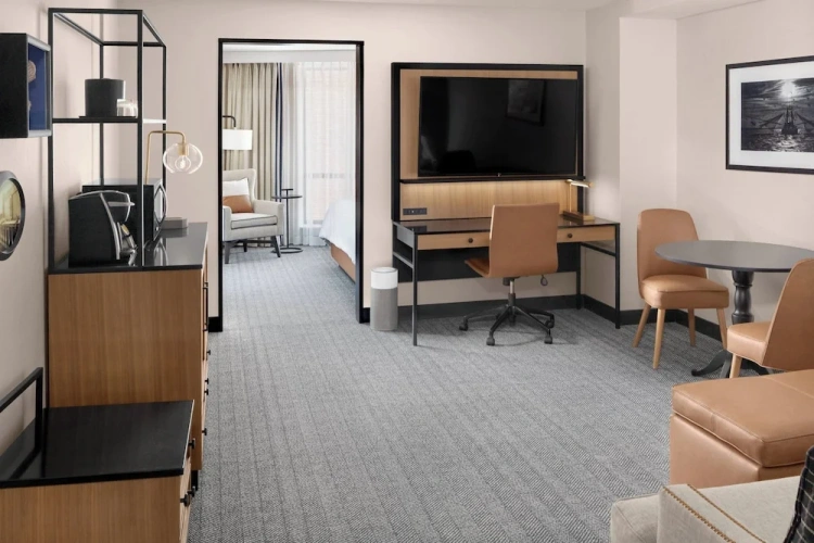 1 Bedroom Suite