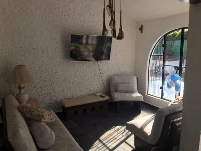 3 Bedrooms Cottage
