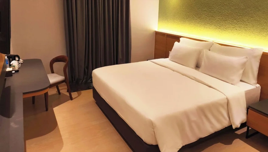 1 Bedroom Deluxe Double room with city view
