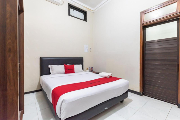RedDoorz @ Soekarno Hatta