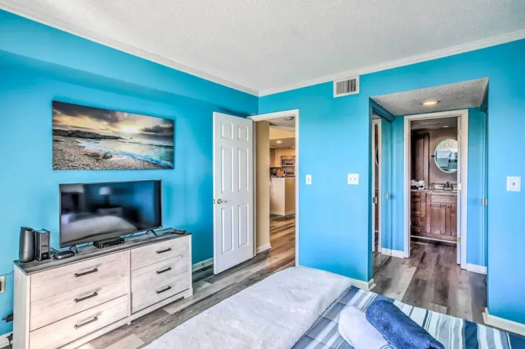 Pool Access: Family-friendly Myrtle Beach Condo