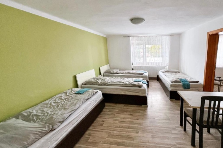 Standard Sextuple room