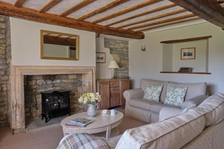 2 Bedrooms Cottage