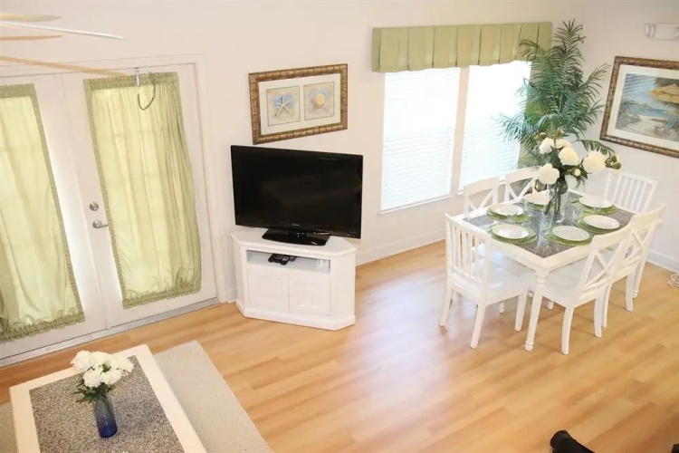 CND Holiday Homes
