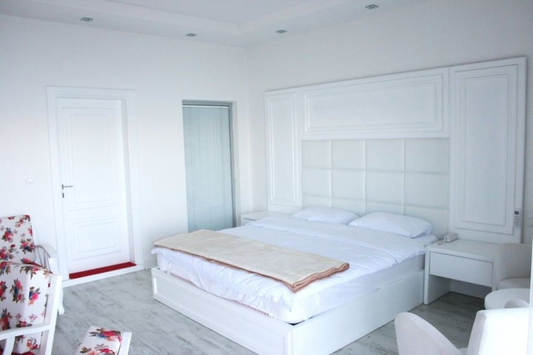 Beyaz Cinar Butik Hotel