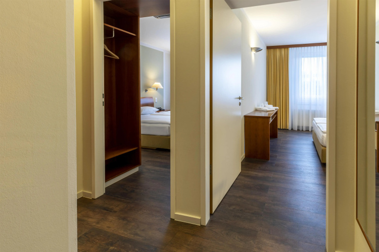 Globana Airport Hotel