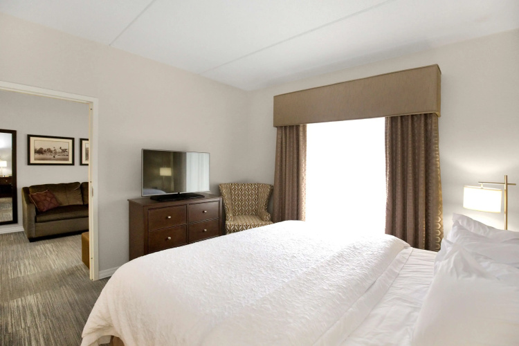 Hampton Inn & Suites Pittsburgh/Harmarville