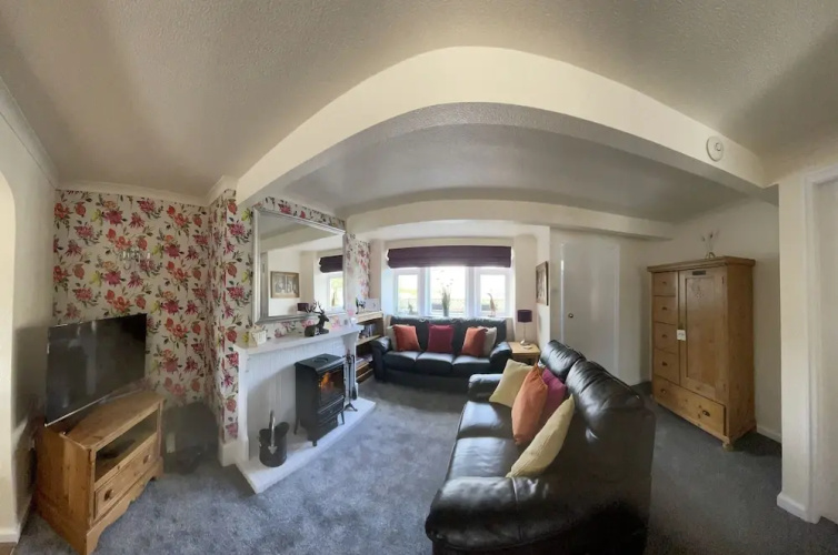 Stunning Two Bedroom Cottage in Honley