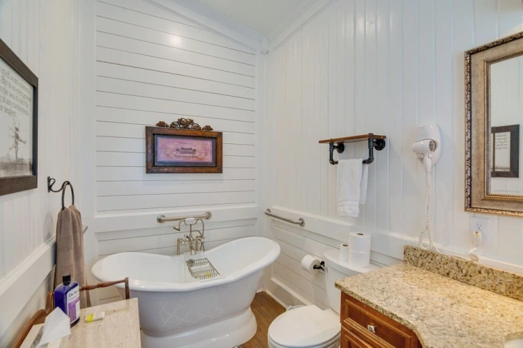 2 Bedrooms Cottage