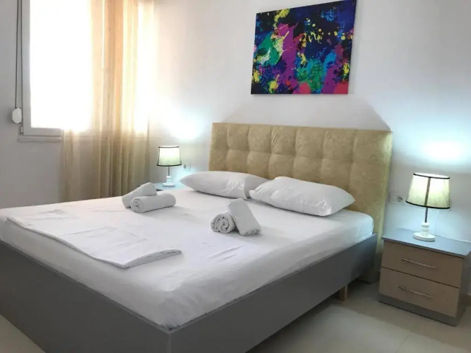 Sunny Bay Apartments