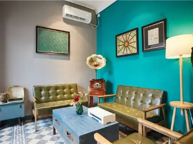 Yinian Hostel