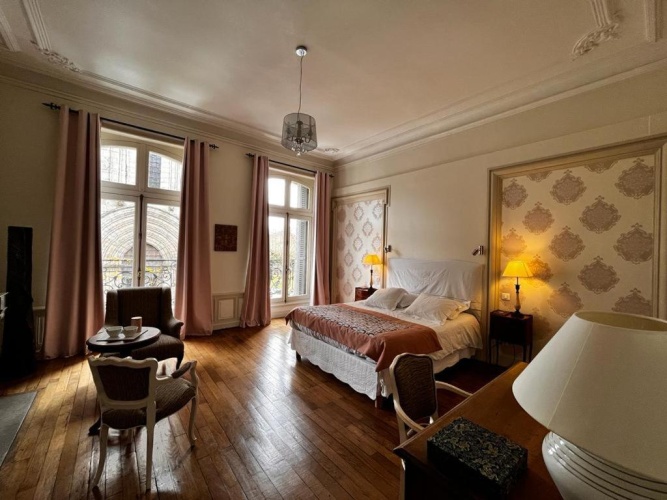 Deluxe Suite with balcony and with view