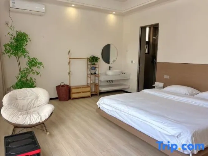 Standard Double room with courtyard view