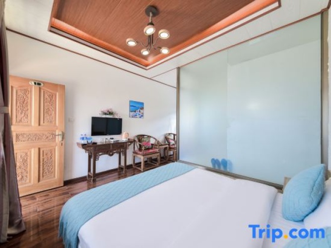 Standard Double room with view
