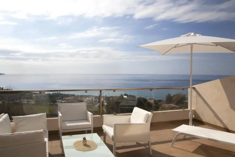 1 Bedroom Apartment with sea view