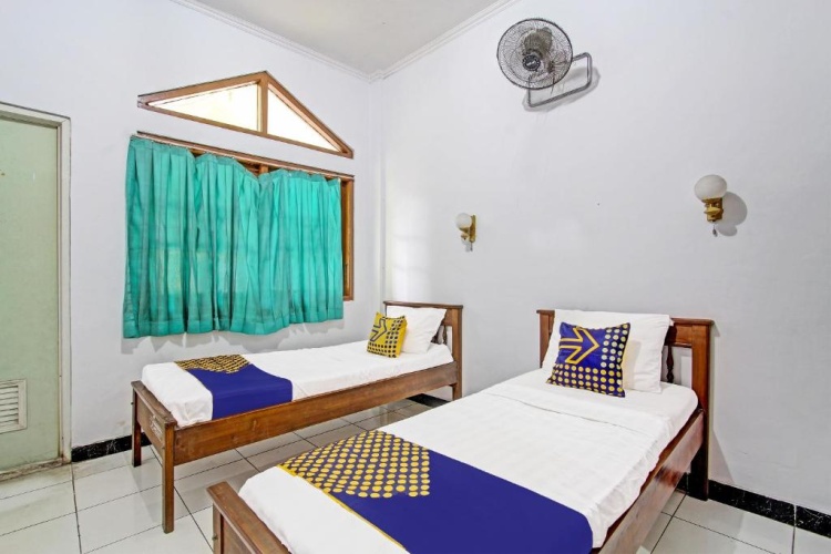 Economy Twin room
