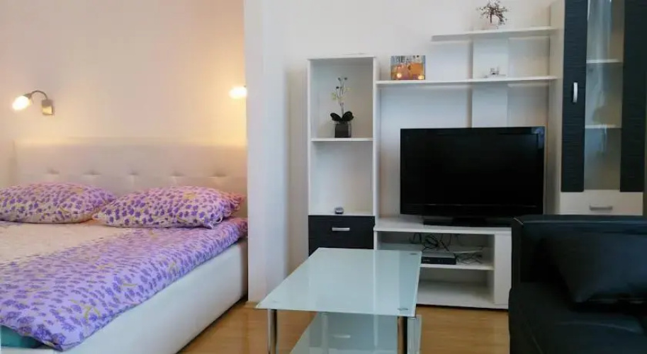 Old Town Bridge Apartment