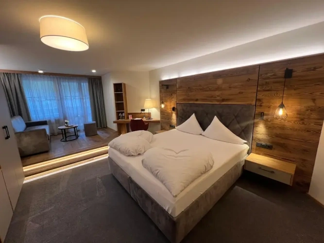 Deluxe Double room with lake view