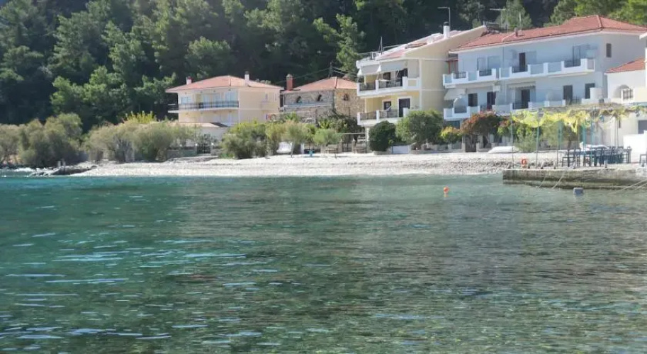 Avlakia Beach Studios & Apartments