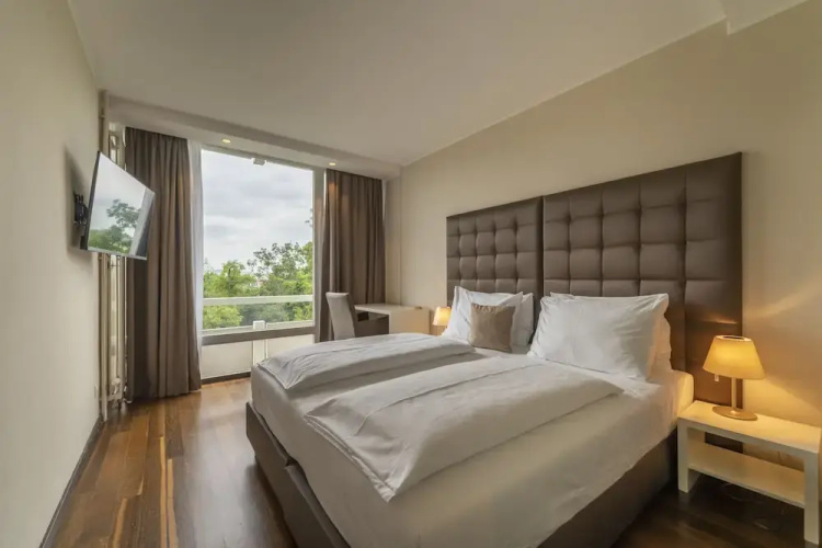 Pakat Residences