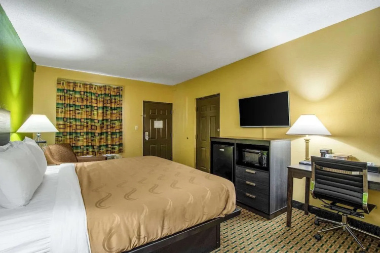 Quality Inn & Suites