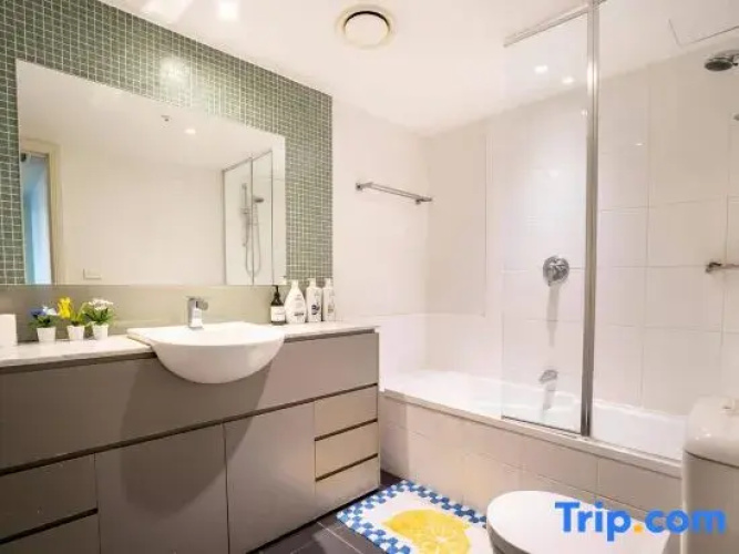 CBD City View Mantra 2B1B APT