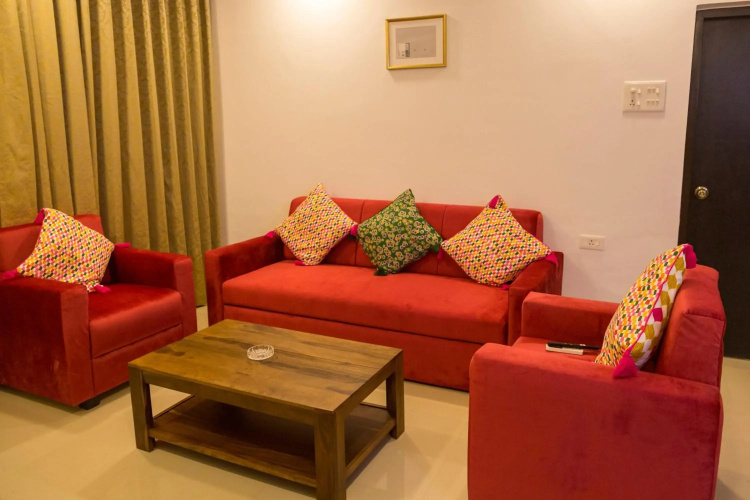 ComfyCorner - Luxurious 2-BHK Apartment