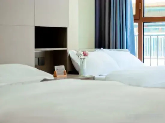 Canghai Yishu B&B