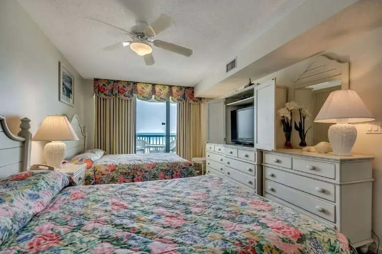 Ocean Bay Club - 807 by RedAwning