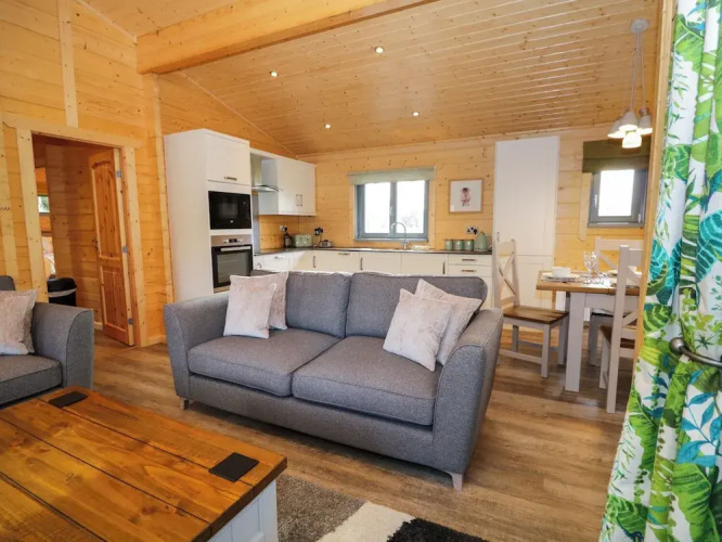Oak Lodge