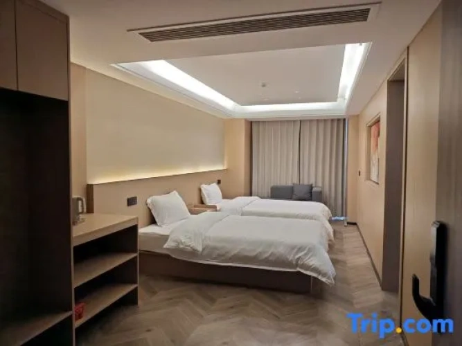 Executive Triple Suite
