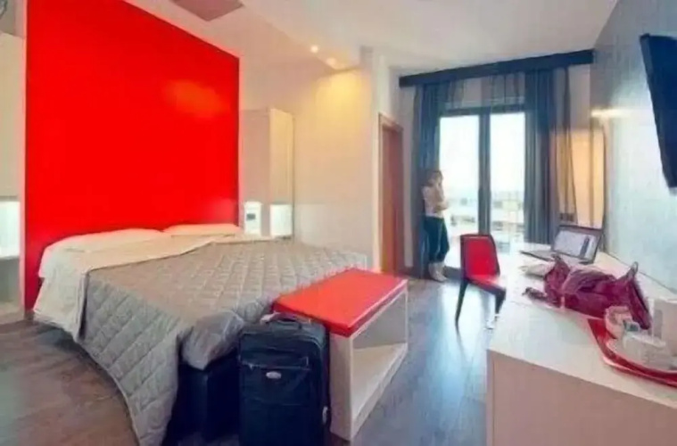 Eden Hotel
