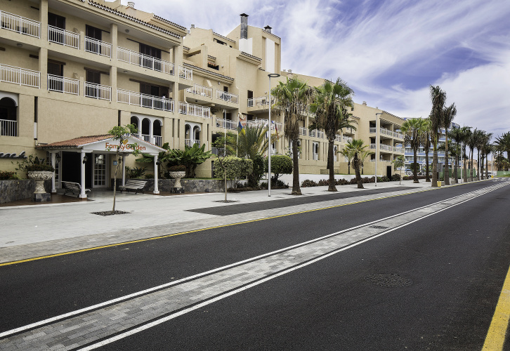 Coral Compostela Beach Hotel