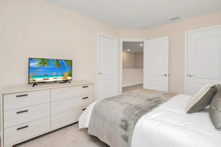 5 Bed 5 Ba Solterra Villa with Pool & Spa