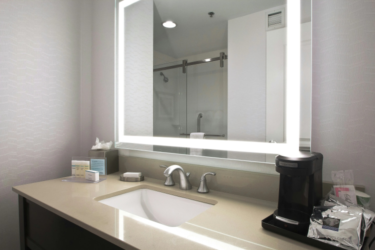 Hampton Inn & Suites Columbus/University Area photo 11