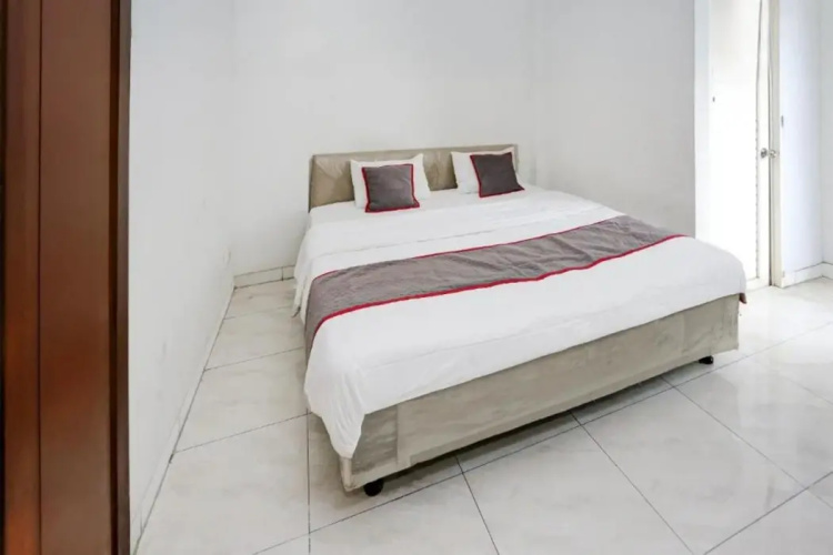 Sky Airlines Guesthouse