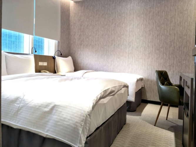 Standard Triple room