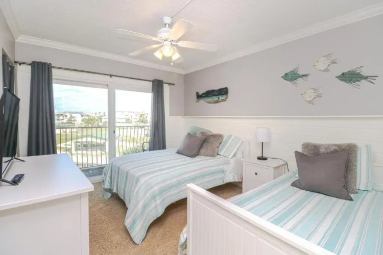 Creston House 1D