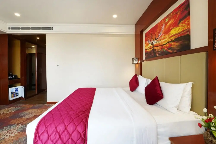 Kingston Hotel