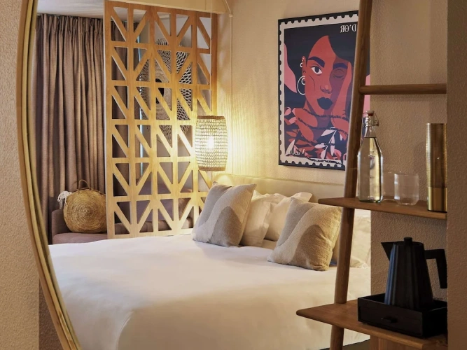 Classic Double room with city view